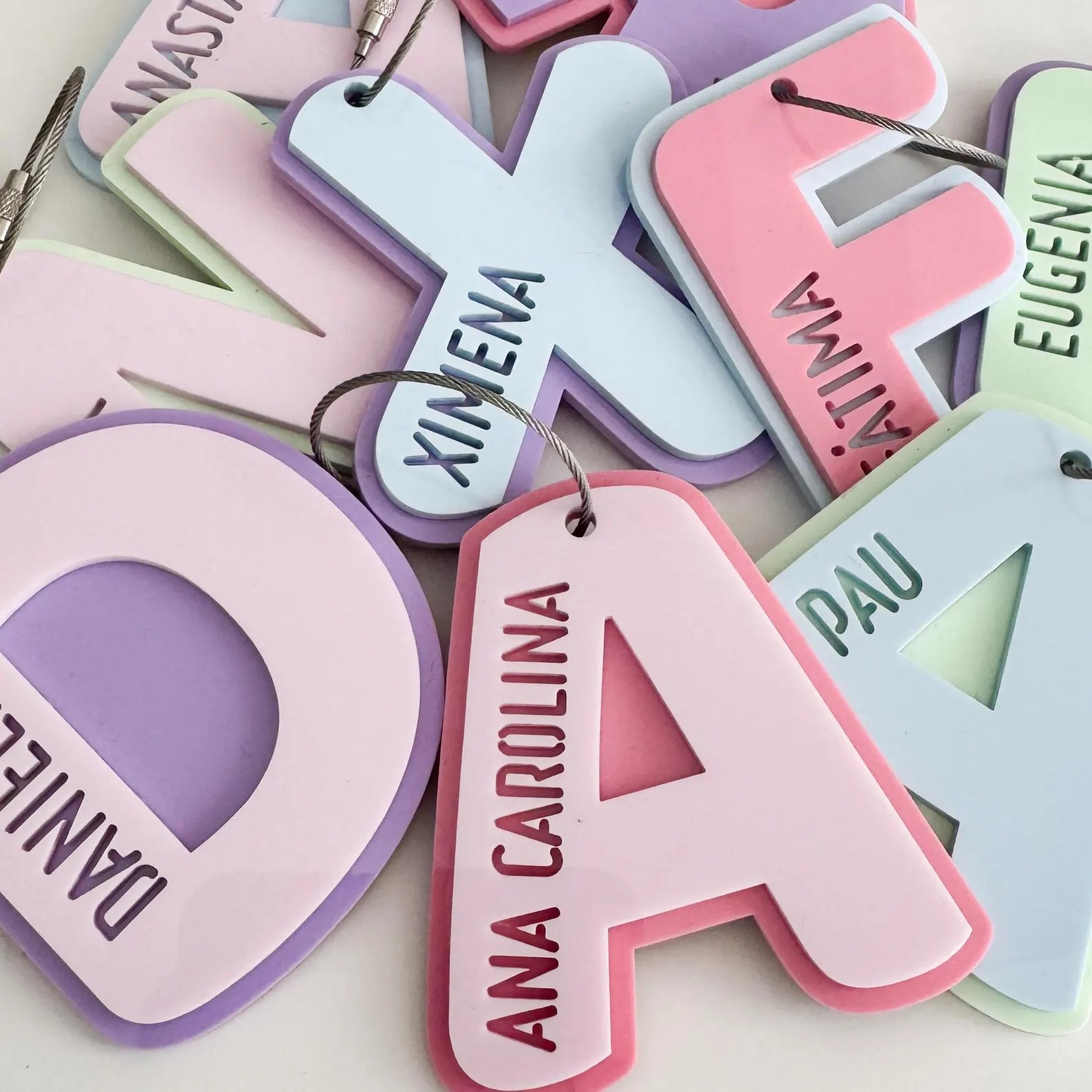 Gepersonaliseerde sleutelhange - Resin Art Alphabet recensie en prijs